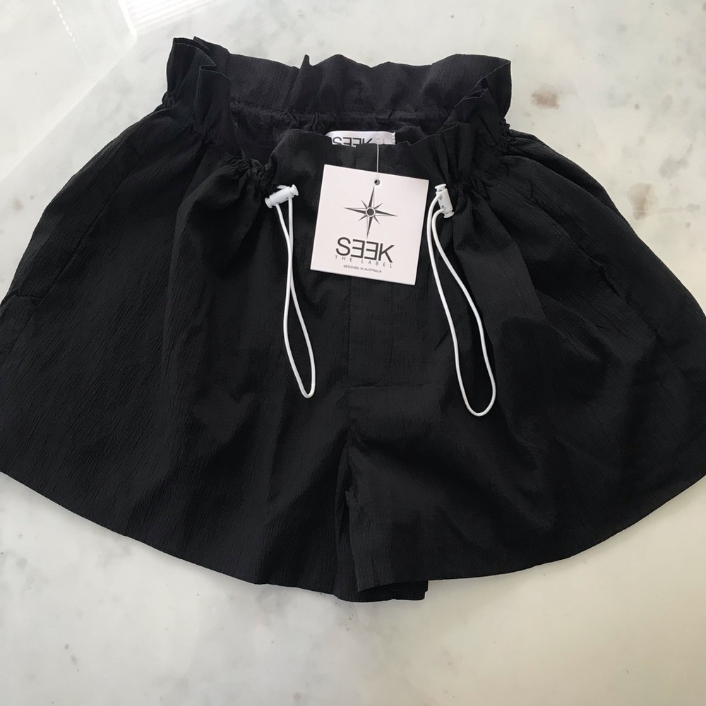 LF shorts - Picture 3 of 4